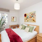 Tour Eiffel & Champs Elysees - 2 Bedroom Gorgeous & Bright 75M2 - Free Weekly Housekeeping - For Business And Working Purposes Only