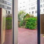 Tour Eiffel & Champs Elysees - 2 Bedroom Gorgeous & Bright 75M2 - Free Weekly Housekeeping - For Business And Working Purposes Only