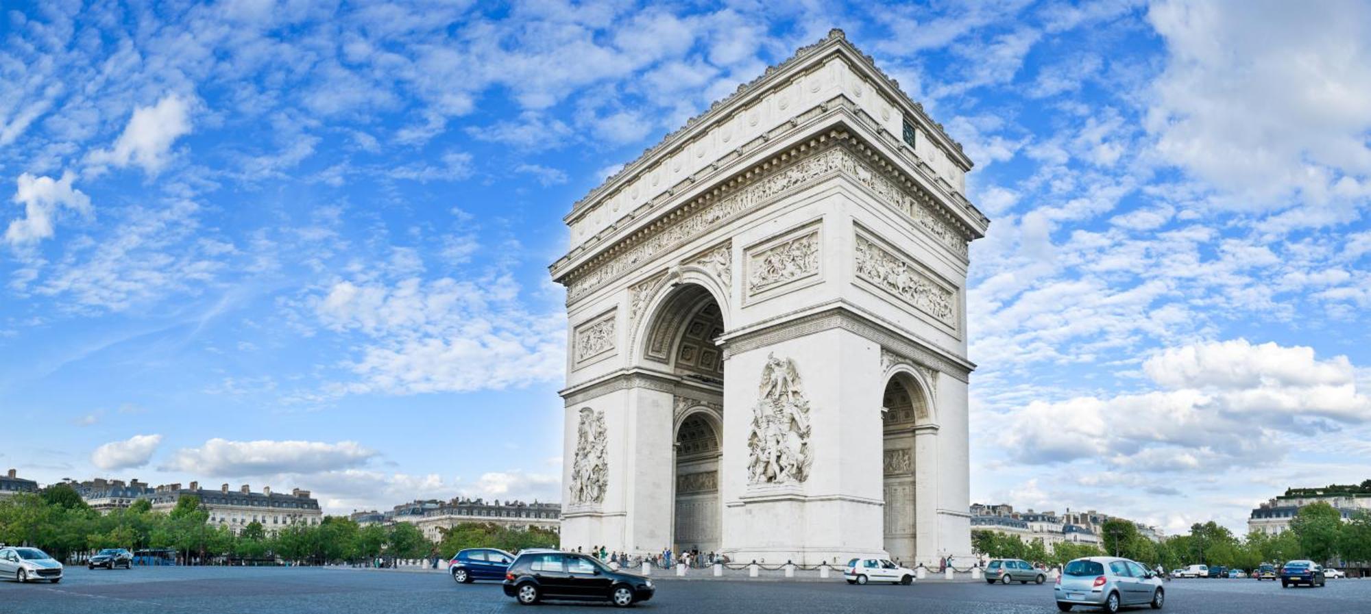 Appartement Tour Eiffel & Champs Elysees - 2 Bedroom Gorgeous & Bright 75m2 - Free Weekly Housekeeping - For Business And Working Purposes Only *